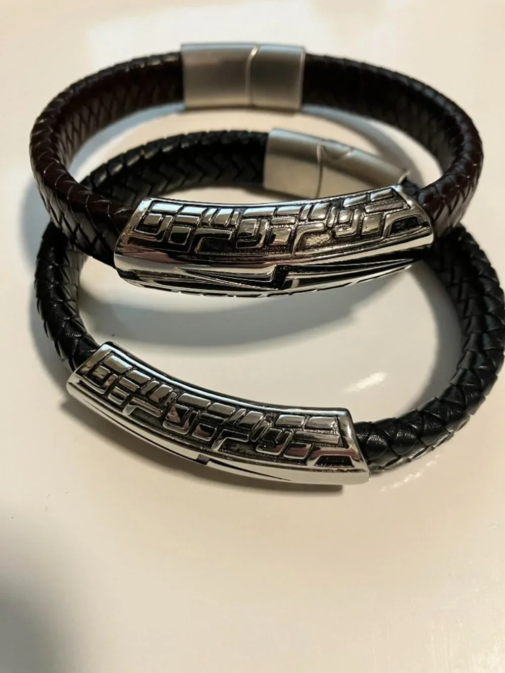 Men's Stainless Steel Lightning Bolt Slider on Leather Band Magnetic Clasp NEW